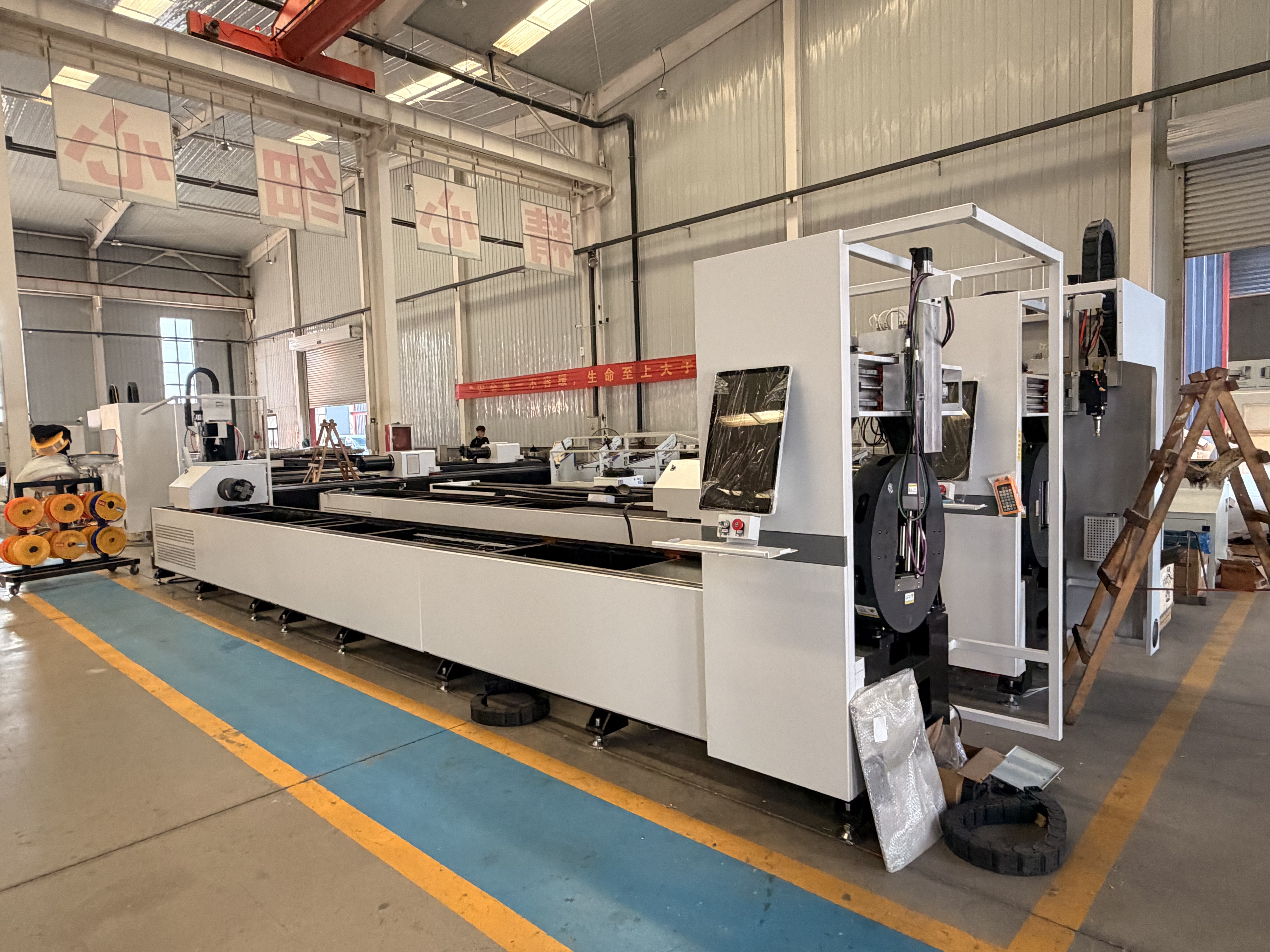 Laser Pipe Cutting Machine Metal Cutting Tubing Round Pipe Square Pipe